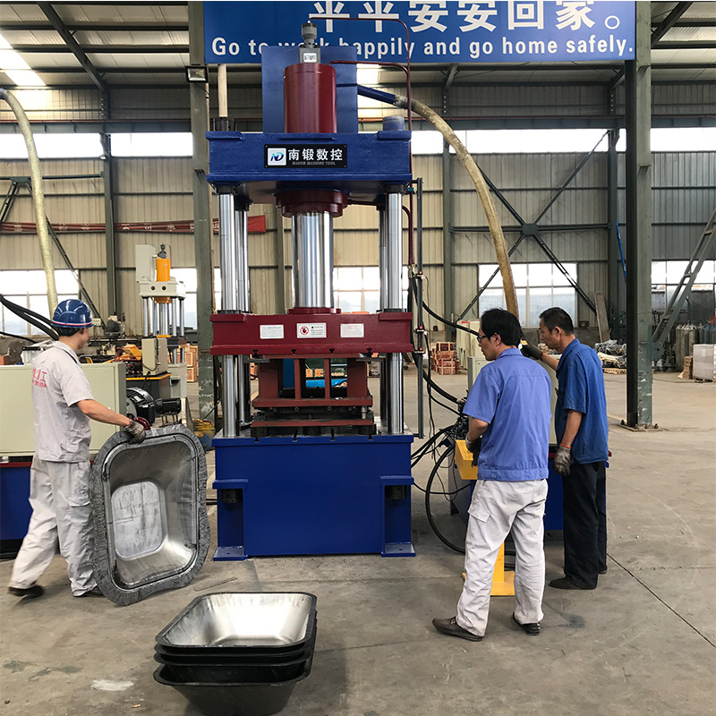 滕州 315吨灰斗车拉伸成型油压机 四柱液压机 灰斗车铁板铝板拉伸成型压机