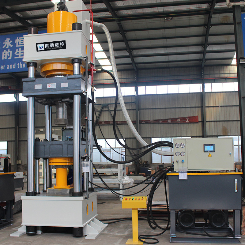 盐砖机厂家630吨牛羊舔砖液压机矿物盐营养盐粉末成型油压机