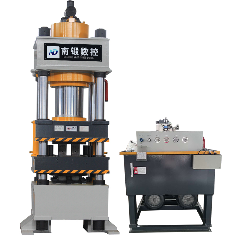 630T牛羊舔砖成型油压机，盐砖成型油压机一出二